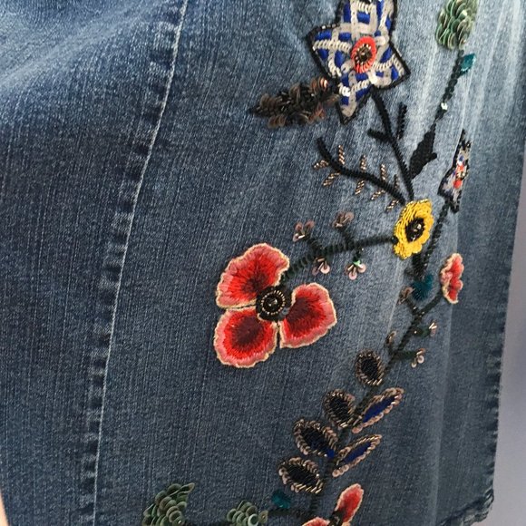 Alice + Olivia Denim Skirt with Sequins and Embroidery Size 4 - Picture 8 of 15